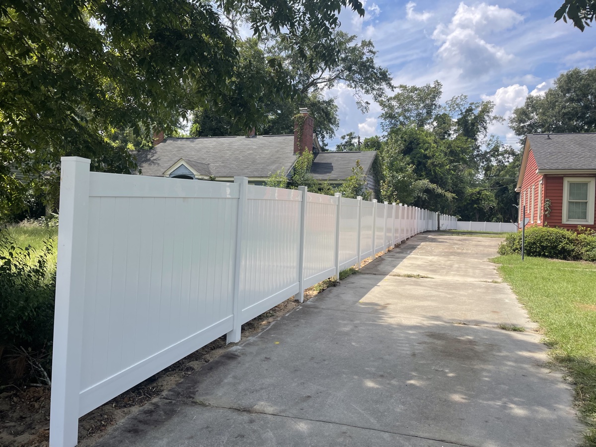 Vinyl fence installation Columbia SC — day 4, fence running the full driveway